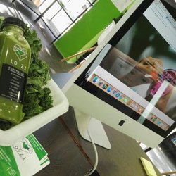 Lovzi Juice House - Lovzi kale en zumo esmeralda