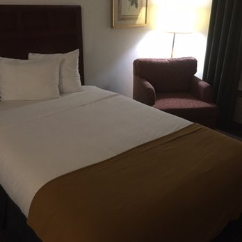Baymont by Wyndham Yreka - Double bed - Hotels Near Me - Yreka, California