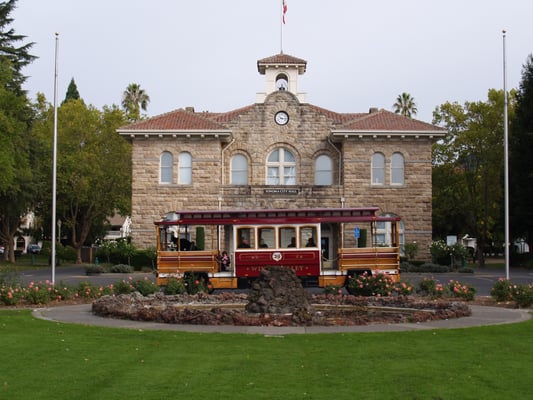 Sonoma Valley Wine Trolley by null