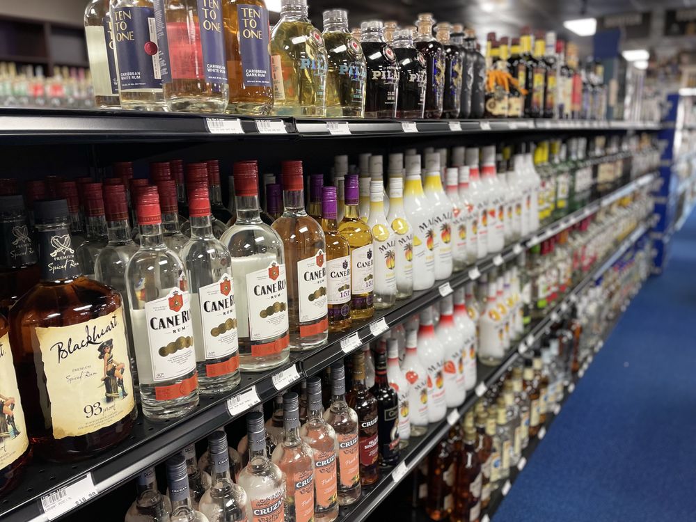 TOP GUN LIQUOR Updated August 2024 10 Photos 1871 Watson Blvd