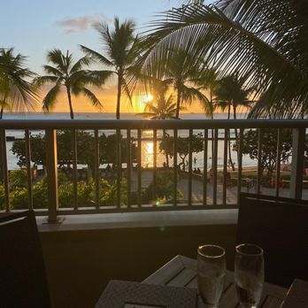 Tikis Grill & Bar - Sunset views - Seafood Near Me - Honolulu, Hawaii Tikis Grill & Bar - Sunset views - Seafood Near Me - Honolulu, Hawaii