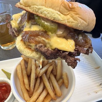 Oakview Public House - The smash burger & beef tallow fries - American Near Me - Holly Springs, North Carolina Oakview Public House - The smash burger & beef tallow fries - American Near Me - Holly Springs, North Carolina