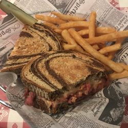 J L Sullivans Irish Pub and Restaurant - JL Sullivans Reuben!