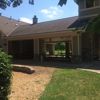 Deerfield Park District - Covered picnic tables and bathrooms - Parks Near Me - Deerfield, Illinois