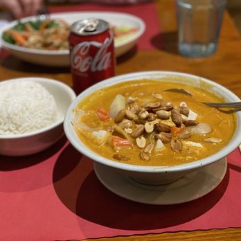 Cafe de Thai & Sushi - Massaman Curry Chicken - Thai Near Me - Oceanside, California