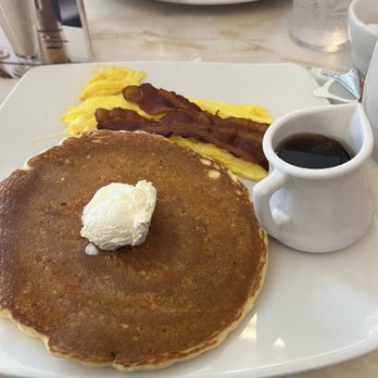 Silver Diner - Buttermilk Pancakes & Eggs - Diners Near Me - Fairfax, Virginia