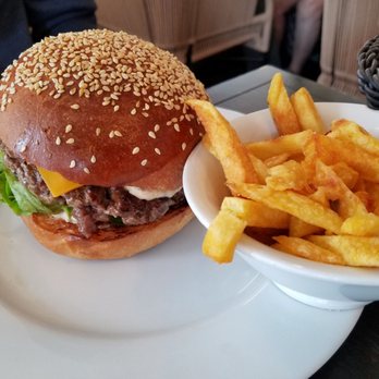 Le Soufflot - Cheese burger and fries - Bars Near Me - Paris, 75