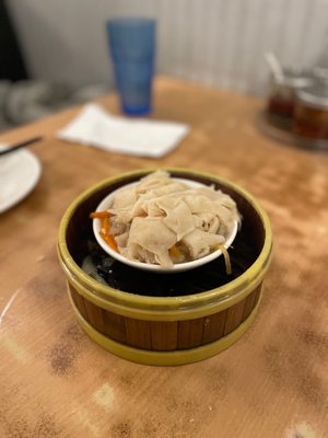 Ming's Tasty by null