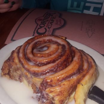 Corner Cafe - Riverside - If you like dry corners, ask for a corner piece; conversely, avoid if you like a chewy soft edge. - Breakfast & Brunch Near Me - Riverside, Missouri