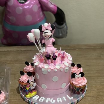 Cake Passion By Kanica - My daughter got her hands on the topping before I took the pictures. - Desserts Near Me - West Windsor , New Jersey