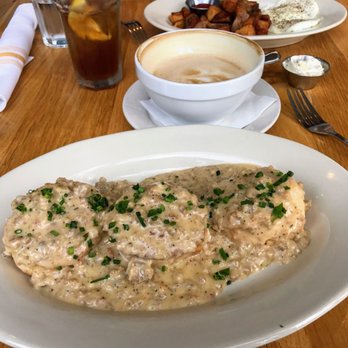 Uncommon Ground - Biscuits and gravy - Breakfast & Brunch Near Me - Chicago, Illinois Uncommon Ground - Biscuits and gravy - Breakfast & Brunch Near Me - Chicago, Illinois