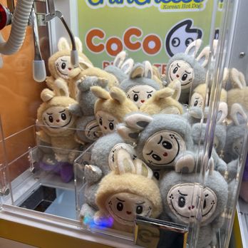 Cruncheese x CoCo Tea Bar - Claw machine - Hot Dogs Near Me - Azusa, California