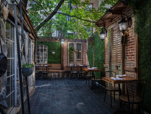 Çka Ka Qëllue by null