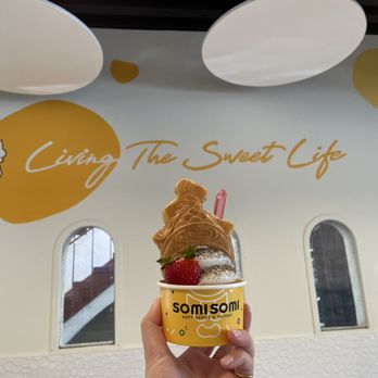 Somisomi - Today's Swirl: Milk Tea and Oreo the Upside Down - Ice Cream & Frozen Yogurt Near Me - Fullerton, California Somisomi - Today's Swirl: Milk Tea and Oreo the Upside Down - Ice Cream & Frozen Yogurt Near Me - Fullerton, California
