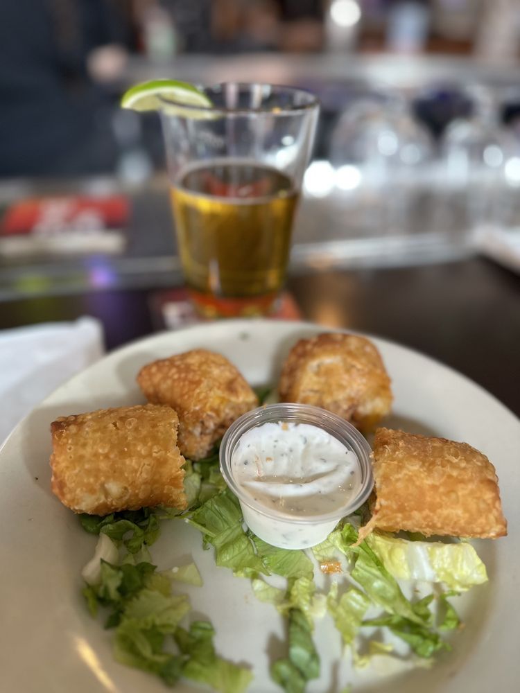 HAWKEYE’S BAR & GRILL Updated October 2024 150 Photos & 380 Reviews