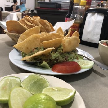 Mariscos Cueto's SeaFood - Guacamole appetizer - Seafood Near Me - Puerto Vallarta, JAL Mariscos Cueto's SeaFood - Guacamole appetizer - Seafood Near Me - Puerto Vallarta, JAL