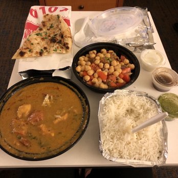 Manjal - chicken curry, Samosa Chaat, garlic Naan - Indian Near Me - Ridgewood, New Jersey