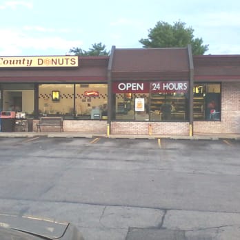 County Donuts - Bakeries Near Me - Schaumburg, Illinois