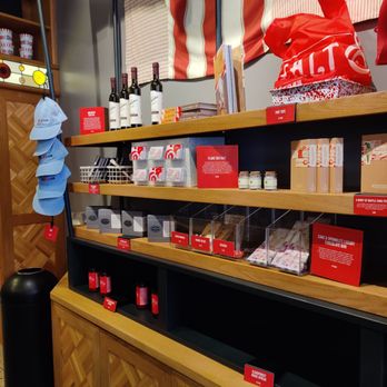 Salt & Straw - Interior - Ice Cream & Frozen Yogurt Near Me - Los Angeles, California Salt & Straw - Interior - Ice Cream & Frozen Yogurt Near Me - Los Angeles, California