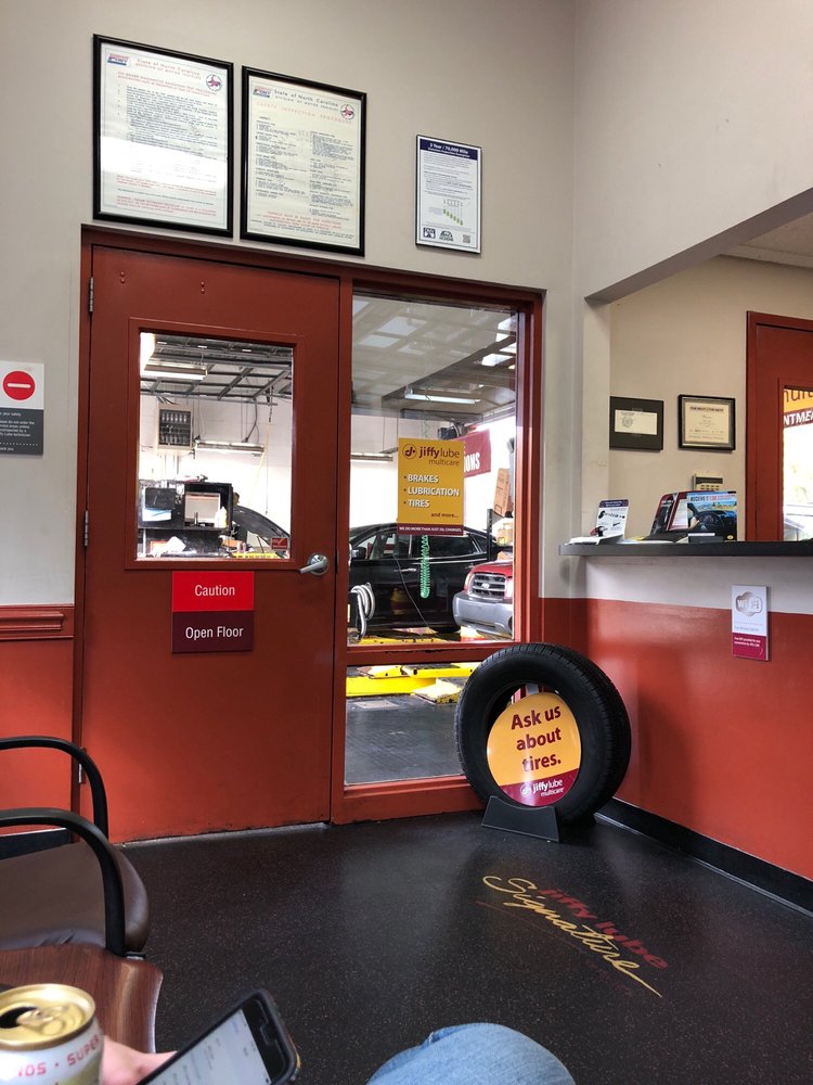 JIFFY LUBE Updated August 2024 11 Photos & 28 Reviews 14550 New