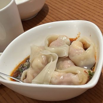 鼎泰豐 - spicy shrimp dumplings - Taiwanese Near Me - Hong Kong, HK 鼎泰豐 - spicy shrimp dumplings - Taiwanese Near Me - Hong Kong, HK