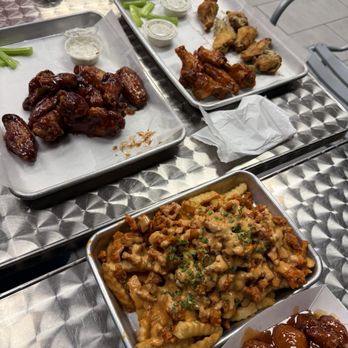 Sauce Wing - Buffalo Chicken Fries, 6 boneless hot honey Wings, 10 bbq wings - Cheesesteaks Near Me - Duluth, Georgia