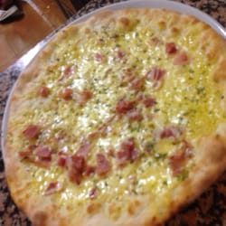 Pizzeria Trattoria La Parolaccia - Pizza blanc! Awesome.