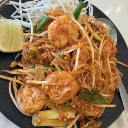 Shrimp padthai Shrimp padthai