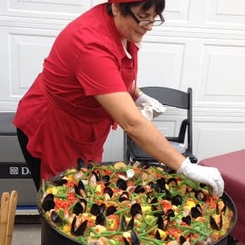 Hola Paella - Paella Valenciana - Caterers Near Me