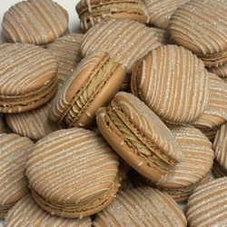 Amazing Macarons - Delicious Cinnamon Roll flavor!