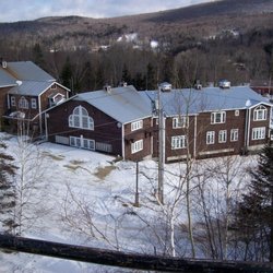 Mount Snow Valley Ski Lodge Village - The Terraces  12 BEDROOMS | 15 BATHROOMS | SLEEPS 32 | INDOOR HEATED SWIMMING POOL AND HOT TUB