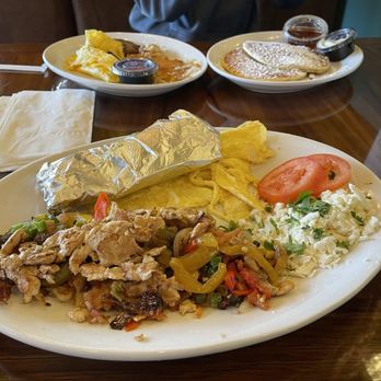 Vivencia Latin Flavors - Breakfast Fajita Skillet - Breakfast & Brunch Near Me - Bloomington, Indiana