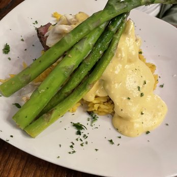 Henley on Grace - Steak with crabmeat and Hollandaise sauce - American Near Me - Richmond, Virginia Henley on Grace - Steak with crabmeat and Hollandaise sauce - American Near Me - Richmond, Virginia