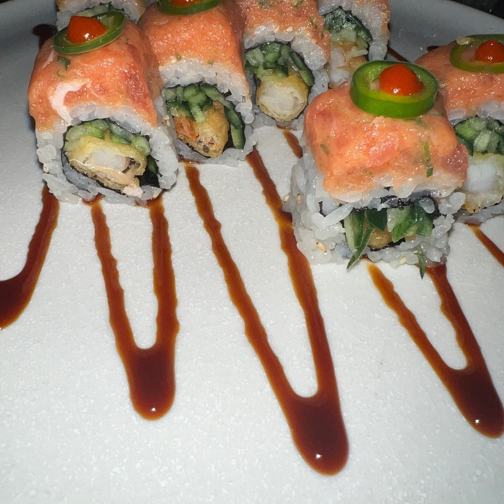 TAO Chicago Restaurant - Vegas Roll - Pan Asian Near Me - Chicago, Illinois