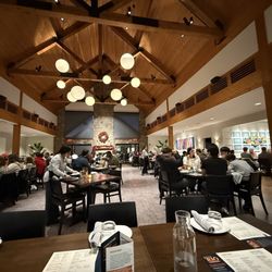 Pizza Rio - Pigeon Forge - Ambiance is nice. Clean place.