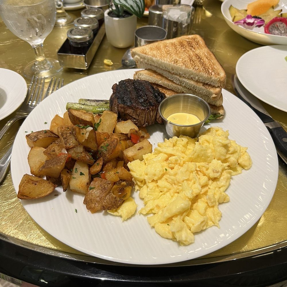 Giardino - Steak and eggs - Juice Bars & Smoothies Near Me - Everett, Massachusetts