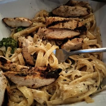 VJ's Bar & Burger - Chicken Alfredo pasta - Bars Near Me - Sacramento, California