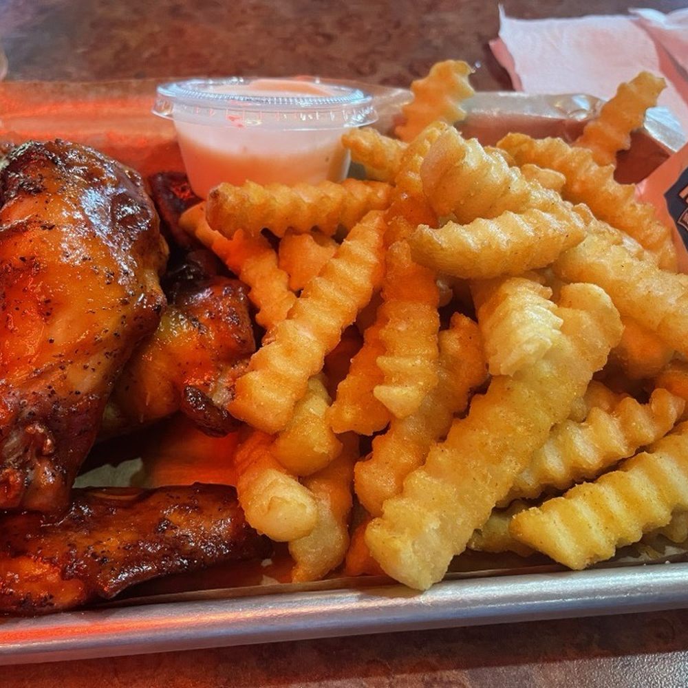 Colt's Pig Stand - 5 wings (3 drumettes and 2 flats), fries.  I've had the Mac and cheese previously, too mushy - Barbeque Near Me - Ormond Beach, Florida