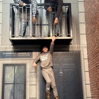 MUSEUM OF ILLUSIONS CHICAGO - Updated January 2026 - 458 Photos & 134 Reviews - 25 E Washington