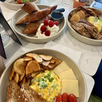 Jackie Smalls - Smalls Scramble, French Toast, Avocado Toast - Breakfast & Brunch Near Me - Wayne, New Jersey Jackie Smalls - Smalls Scramble, French Toast, Avocado Toast - Breakfast & Brunch Near Me - Wayne, New Jersey