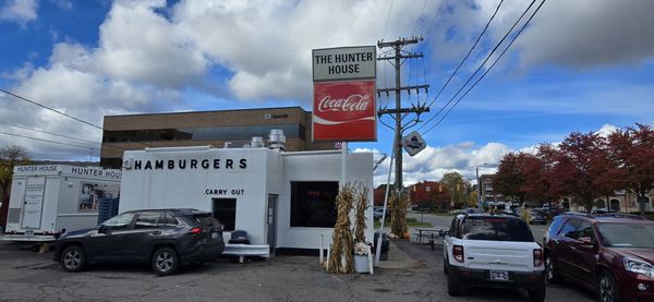 Hunter House Hamburgers by null