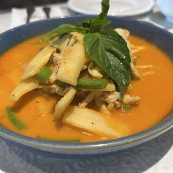 Niyom Thai Kitchen - Red curry with chicken - Thai Near Me - Flushing, New York Niyom Thai Kitchen - Red curry with chicken - Thai Near Me - Flushing, New York