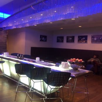 British Airways lounge - Nicer bar area - Airport Lounges Near Me - Zaventem, VBR British Airways lounge - Nicer bar area - Airport Lounges Near Me - Zaventem, VBR