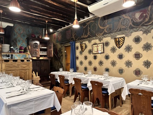 Aux Anysetiers du Roy by null