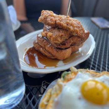 Jacob's Pickles - MAPLE CHICKEN & TOAST and MIDNIGHT MAC & CHEESE - Comfort Food Near Me - New York, New York