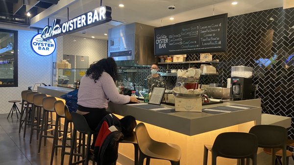 Cusser's Roast Beef & Seafood by null