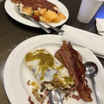 Embassy Suites by Hilton Denton Convention Center - Breakfast - Hotels Near Me - Denton, Texas Embassy Suites by Hilton Denton Convention Center - Breakfast - Hotels Near Me - Denton, Texas
