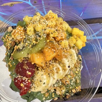 Anake's Juice Bar - Hulk. Tropical goodness!! My favorite bowl of all of them. - Juice Bars & Smoothies Near Me - Koloa, Hawaii Anake's Juice Bar - Hulk. Tropical goodness!! My favorite bowl of all of them. - Juice Bars & Smoothies Near Me - Koloa, Hawaii