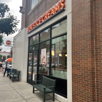 Jeni's Splendid Ice Creams - Classic Jeni's storefront - Ice Cream & Frozen Yogurt Near Me - Pittsburgh, Pennsylvania