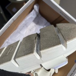 Dor L'Dor - broken sole